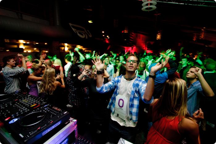 Eftersläpp till dammiddag