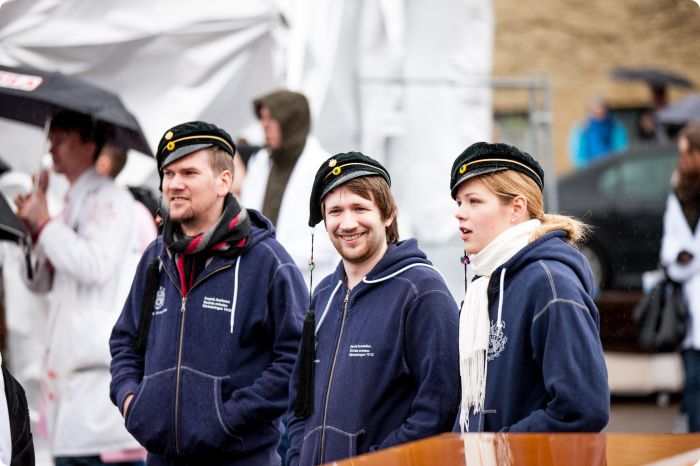 Cortègen: Byggdag 1