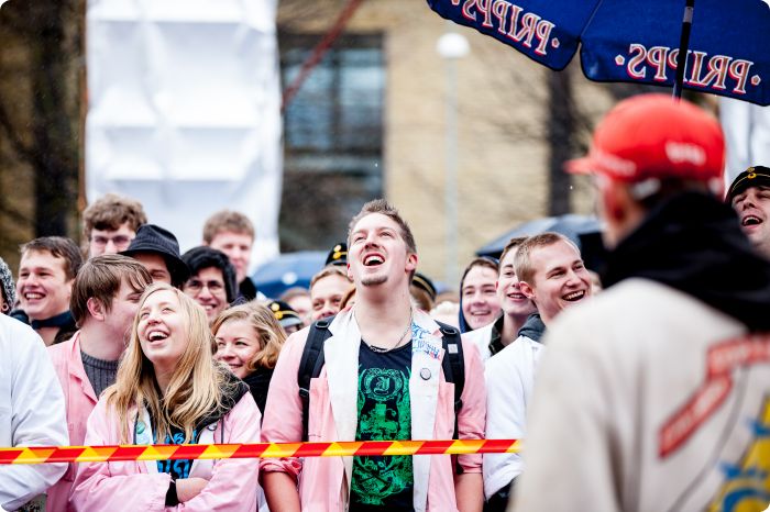 Cortègen: Byggdag 1