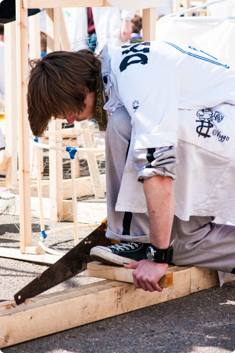 Cortègen: Byggdag 4