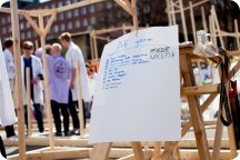 Cortègen: Byggdag 4