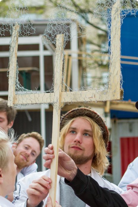 Cortègen: Byggdag 6