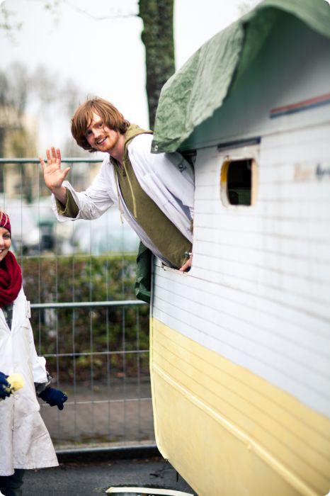 Cortègen: Byggdag 7