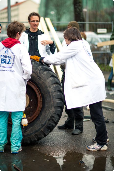 Cortègen: Byggdag 7