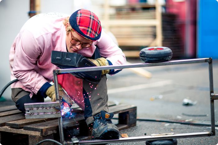 Cortègen: Byggdag 7