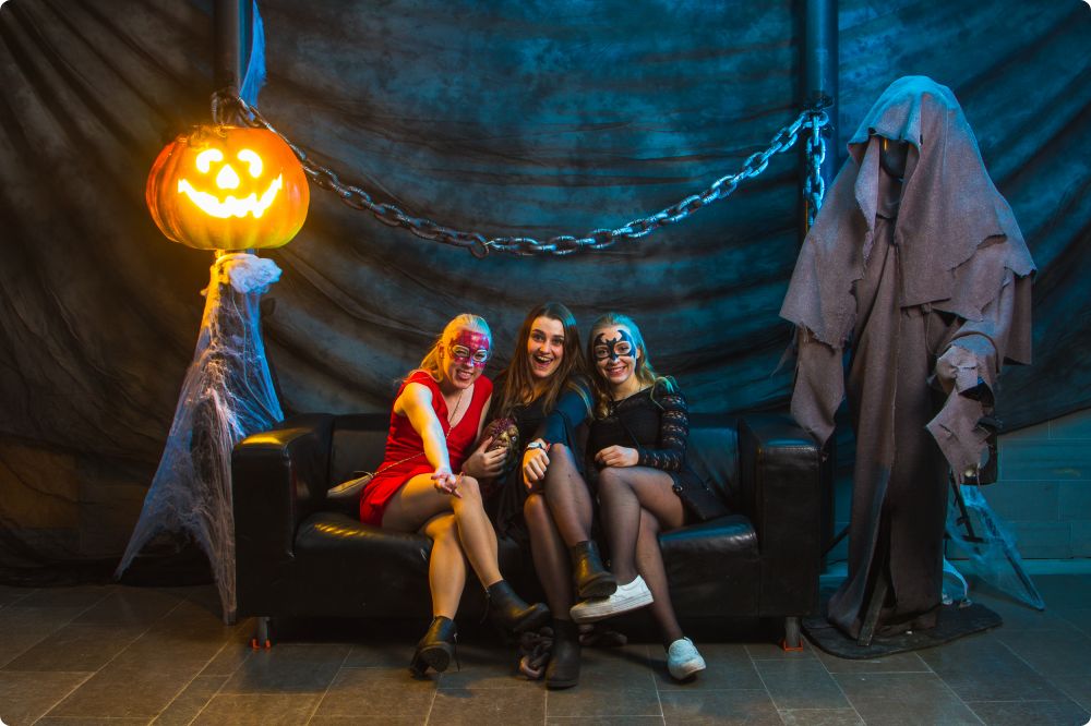 Halloweenkalaset Studio