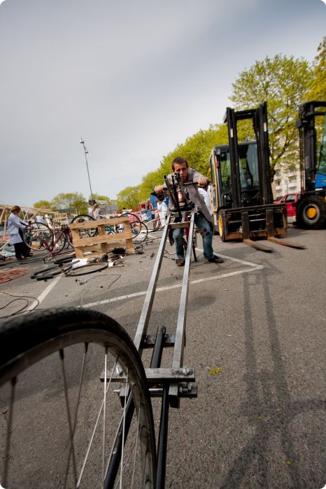 Cortègen: Byggdag 8